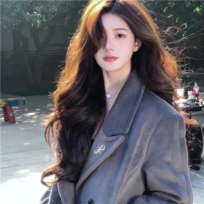 新：如此神秘的她